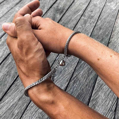 MAGNET RELATIONSHIP COUPLE BRACELETS WITH HEART SHAPED